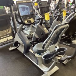 Precor RBK 885 Commercial Grade Recumbent Exercise With P82 Touchscreen Warranty Included