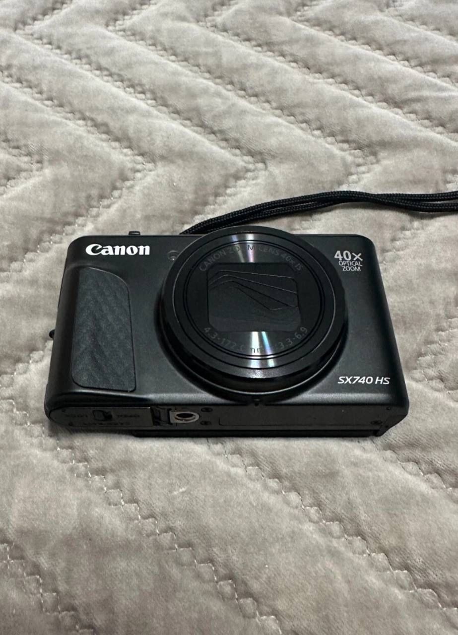 Canon PowerShot SX740 HS