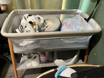 Baby Moises /crib