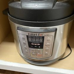 Instant Pot Lux Mini 6-in-1 Electric Pressure Cooker, Sterilizer