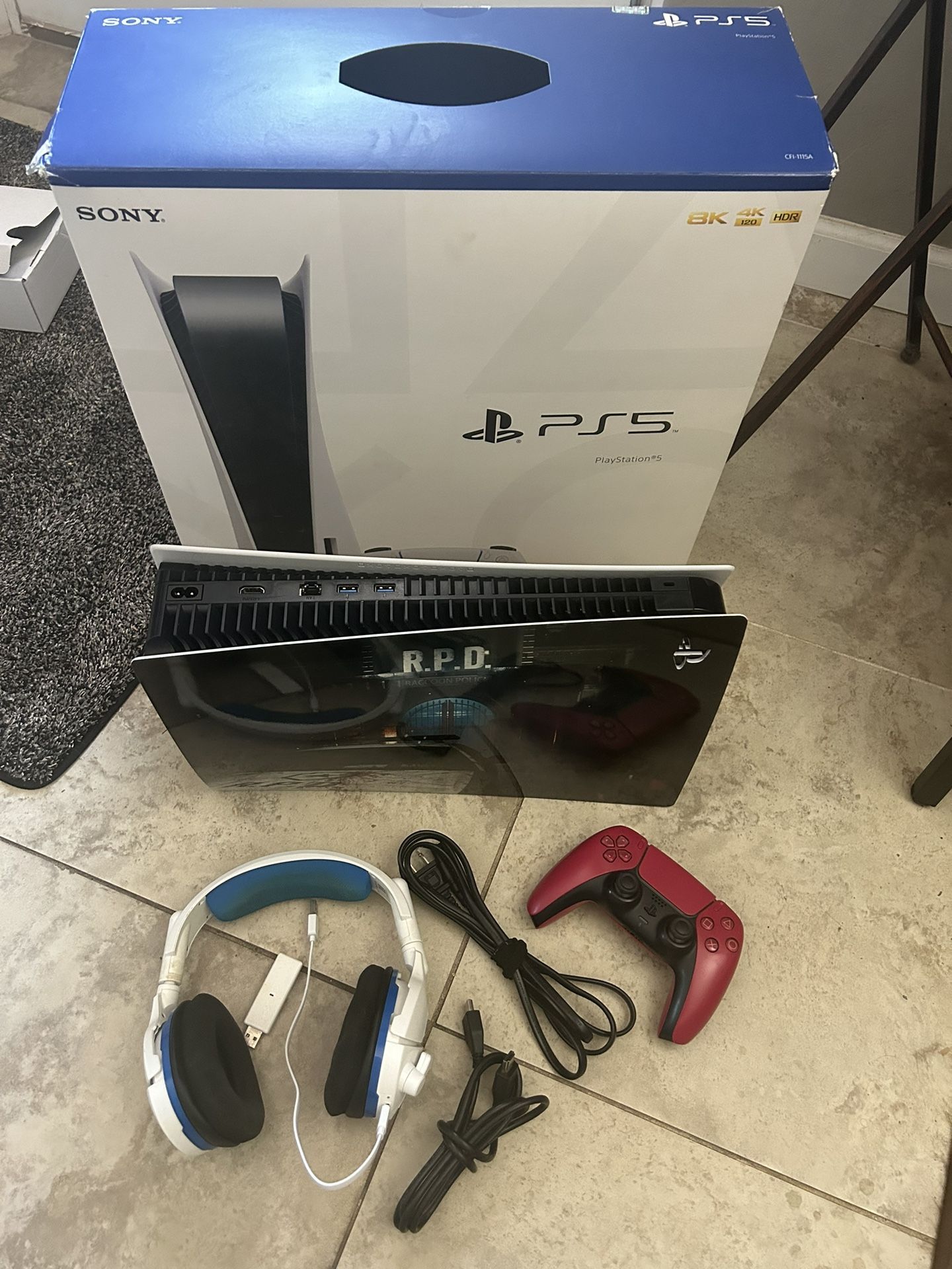 PS5 Disc Version Resident Evil themed Disc Version. 