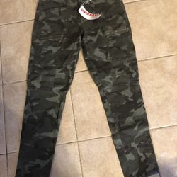 New With Tags Camo Skinny Pant