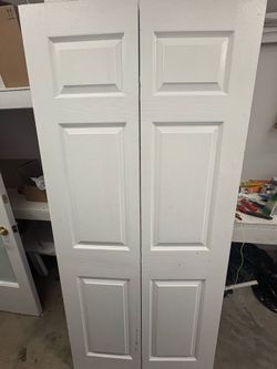 Closet doors (4)) 36’ across