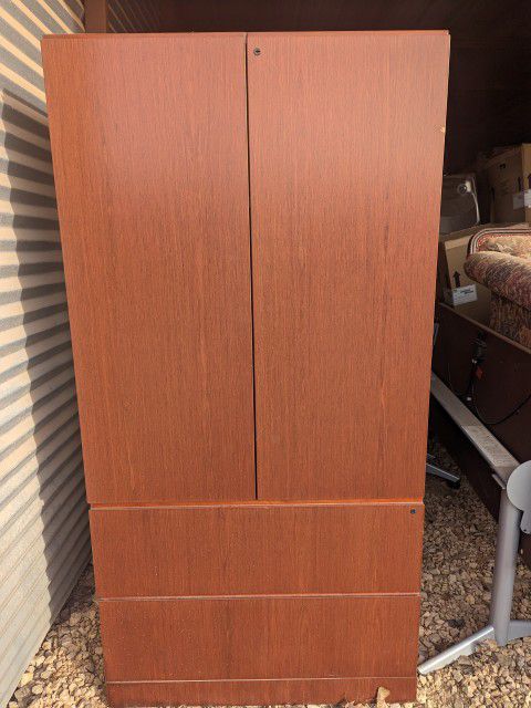 Magno Storage Cabinet With Drawers 