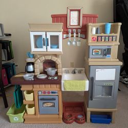 Step 2 Play Kitchen (OFFERS WELCOME)