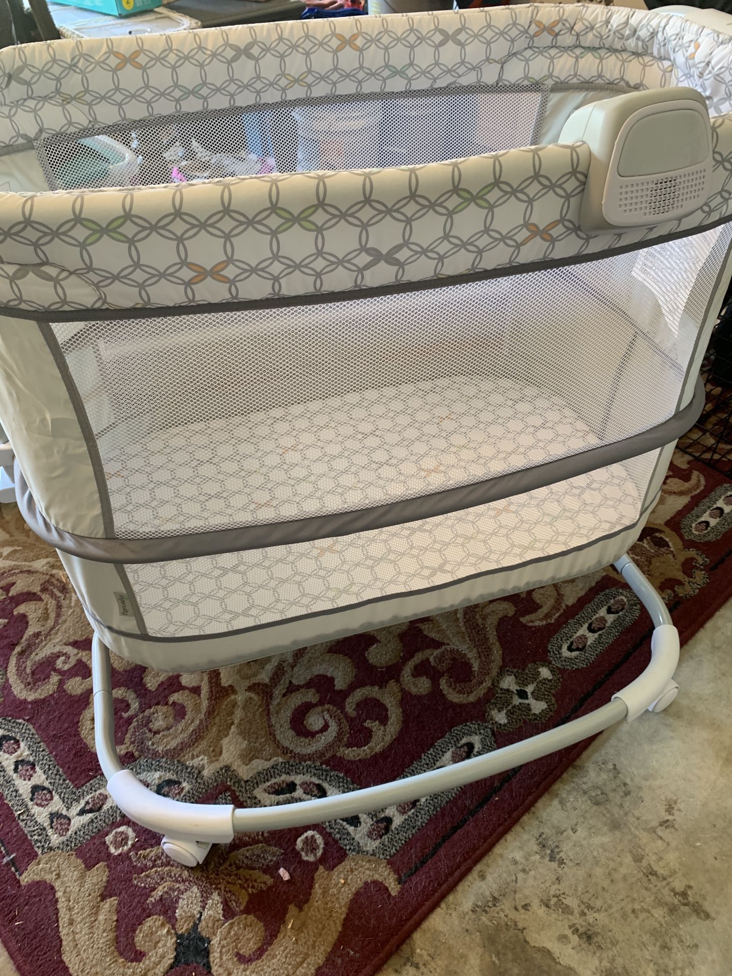 Bassinet 