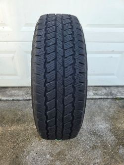 Like New 255/70R18 Bridgestone Dueler A/T RH-S tire