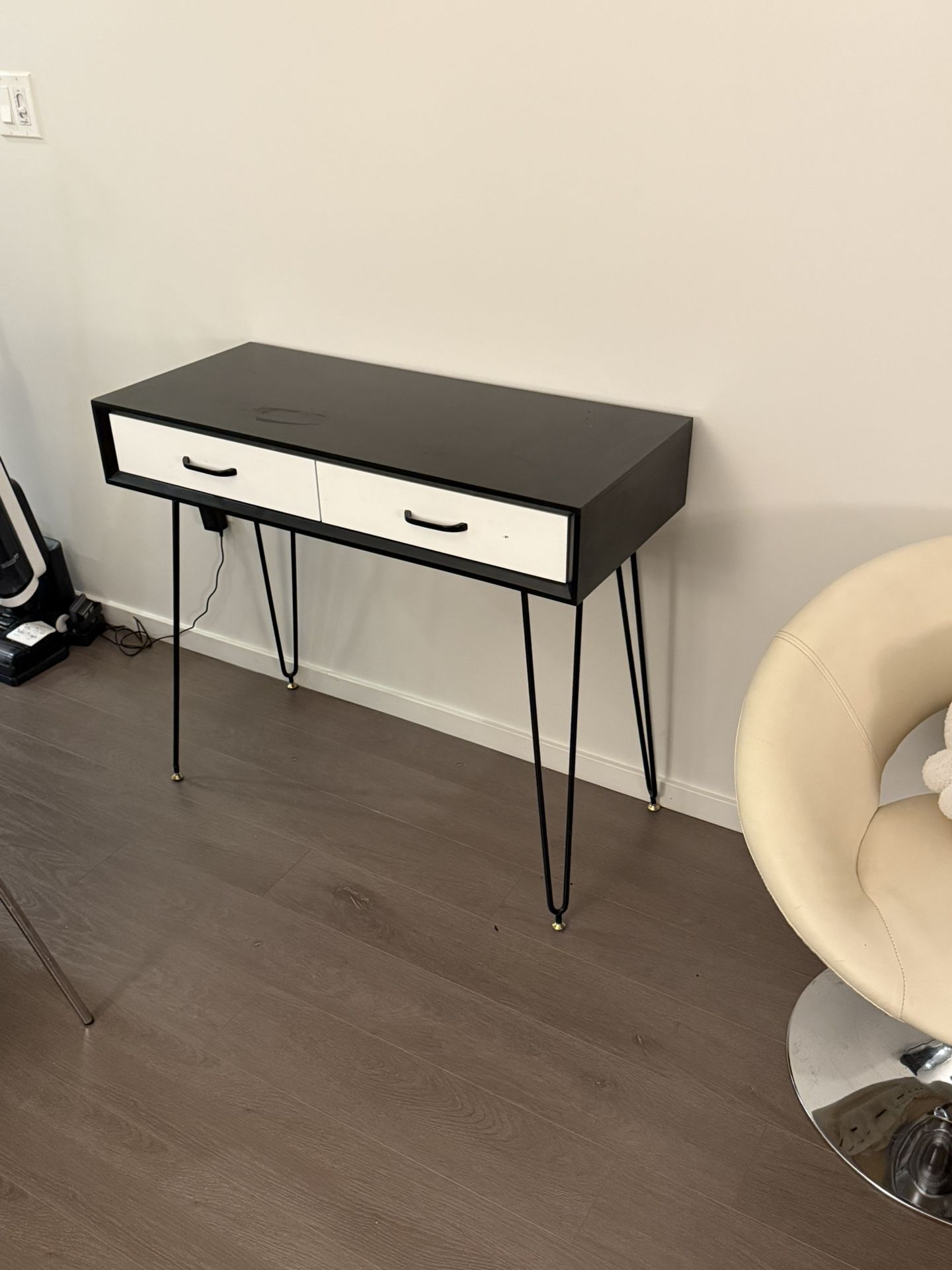 Black and white desk