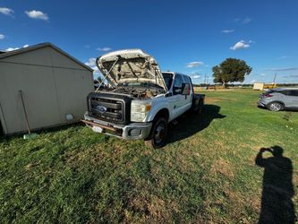 Ford F-350 Crew Cab Flatbed Truck