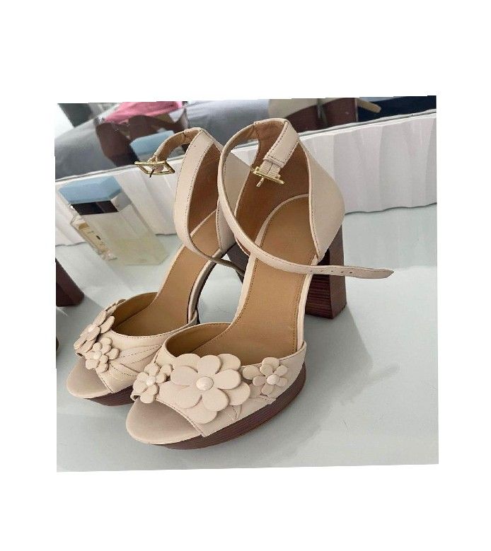 Event Fashion – Shine with Sophisticated and Modern Styles threat off