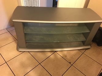 Wood glass stand W 17, L 45