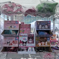 Hello Kitty & Friends Mystery Packs