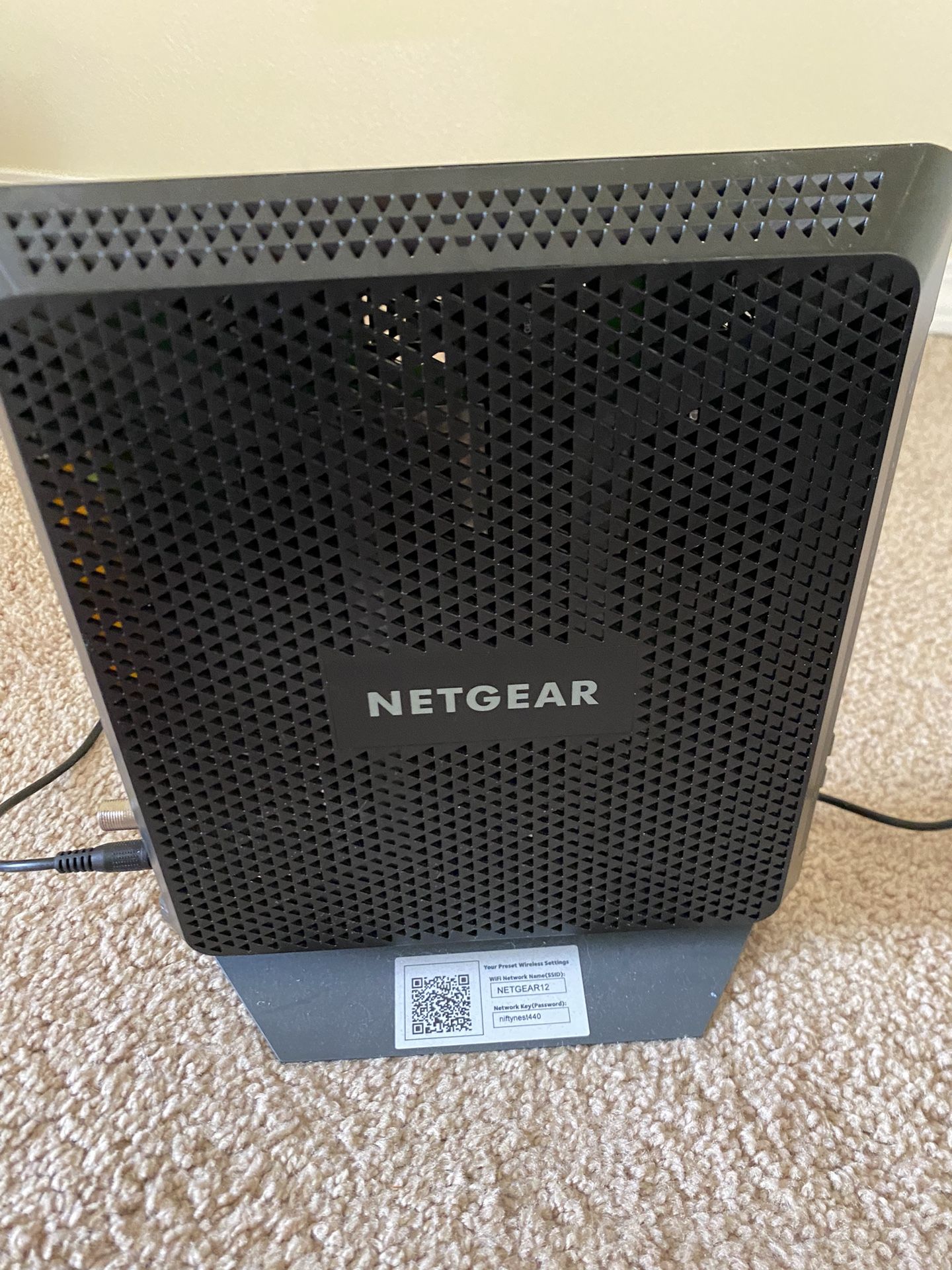 Netgear AC1900 Wifi Cable Modem Router