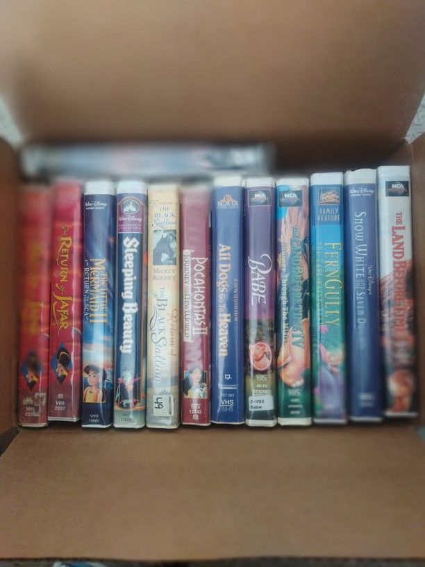 Disney Vintage VHS Tapes Bulk Media Lot of 13 Classic Kids Movies
