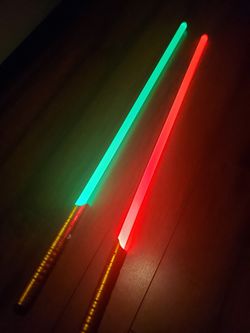 2 Lightsabses Changing Color And Doublesided