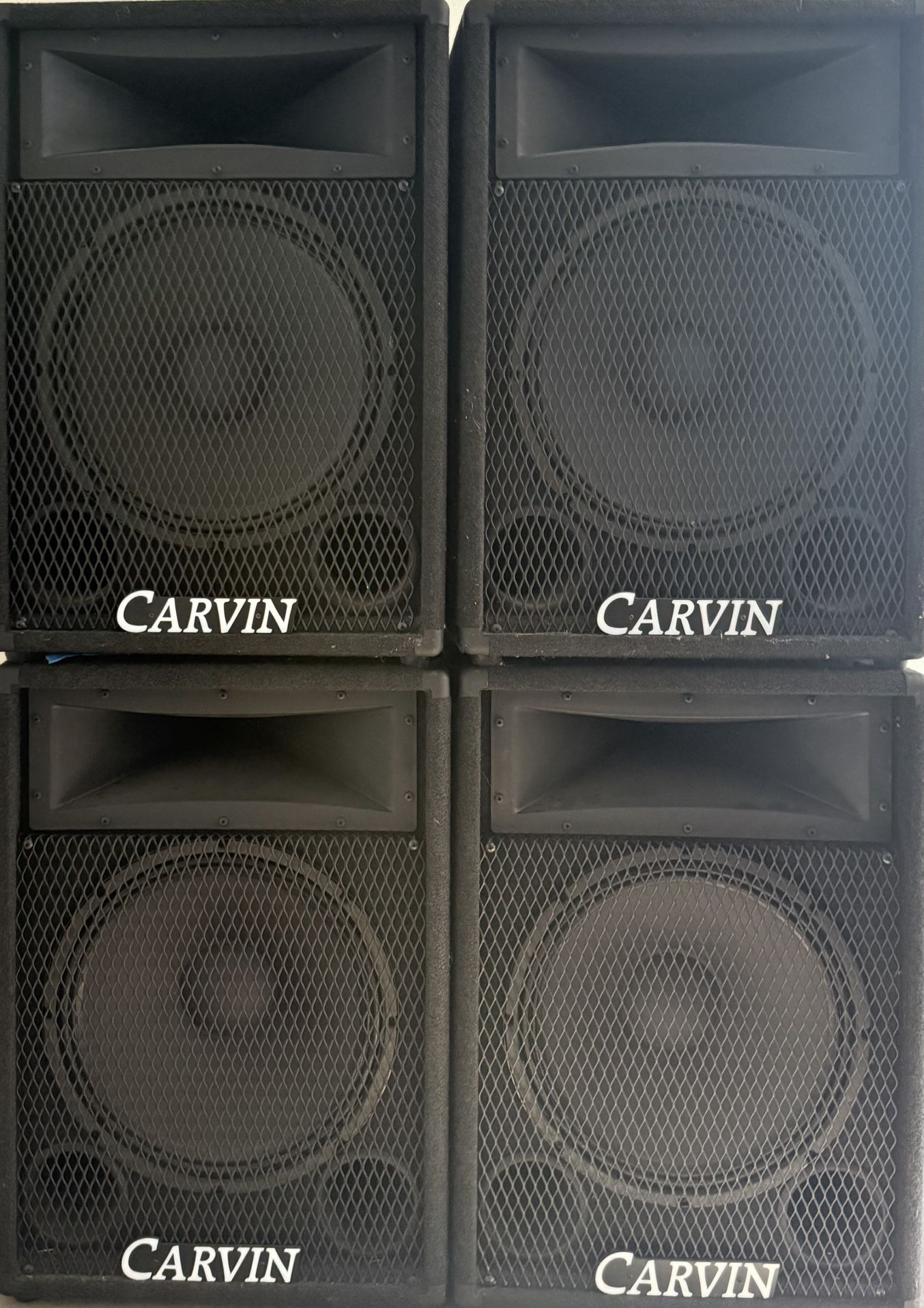 Carvin 832/ 400 Watts Speakers