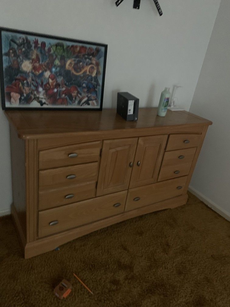 Dresser 