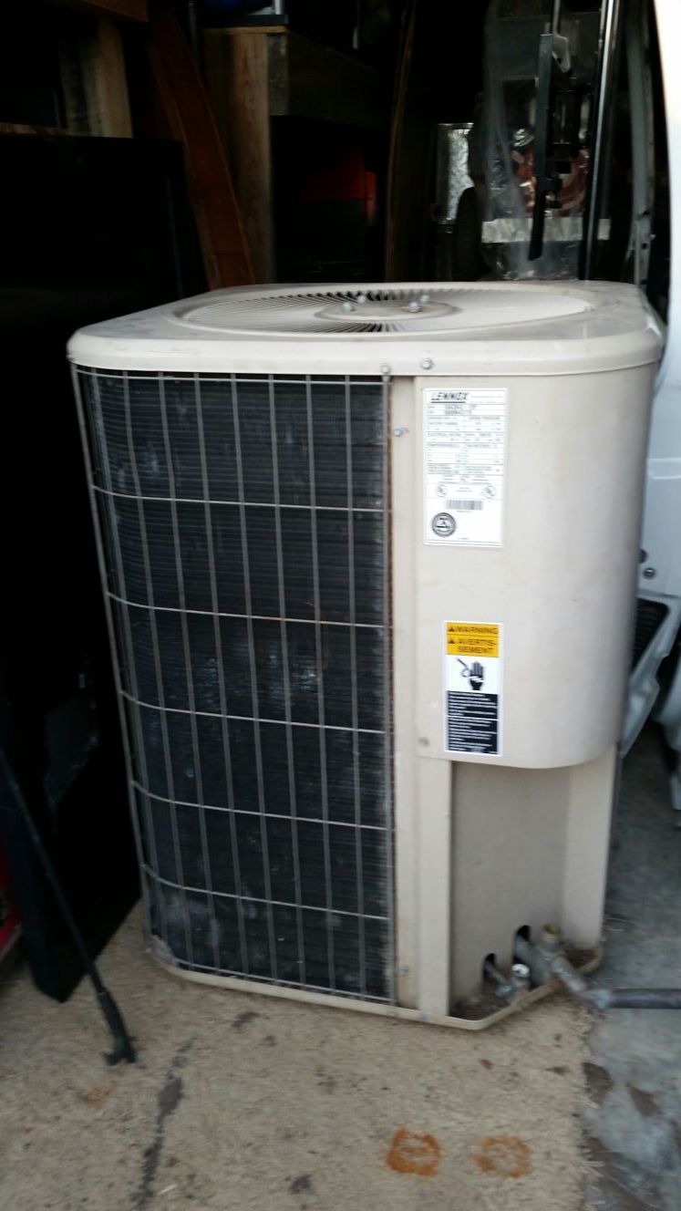 Lennox Central Air Conditioner Model 10ACB42-12P