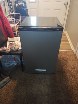 Mini refrigerator with freezer for sale works great