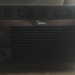 air conditioner  never used 