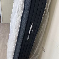 Like New, Fast Delivery Available — Helix Luxe Moonlight King Mattress