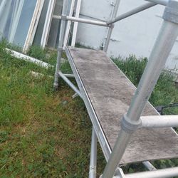 Werner Adjustable Scaffold 