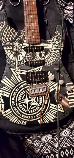 Fender Squier stratocaster Obey series