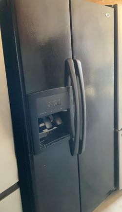 Amana Side-by-Side Black Refrigerator Fridge
