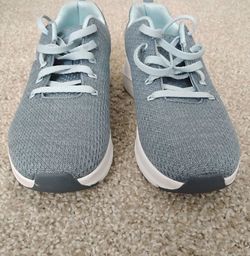 Skechers Arch Comfort Walking Sneakers – Women’s Size 12