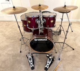 Yamaha YD complete 5 piece drum set Sabian cymbals stands new double pedal throne great cond. $535 cash in Upland 91784