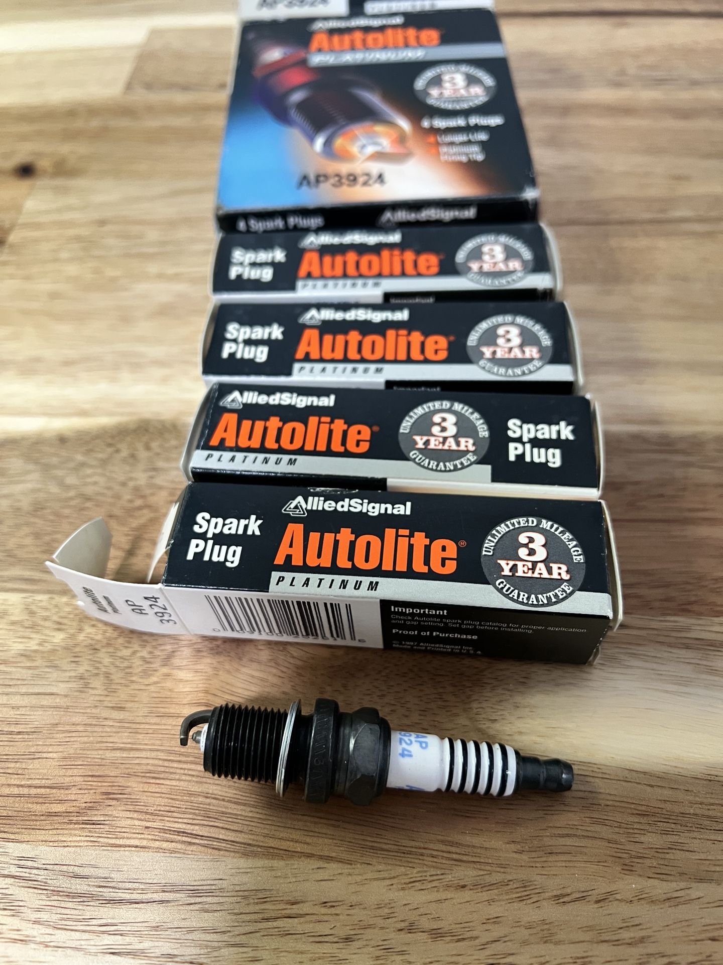 Autolite Platinum AP3924 Spark Plugs (Pack of 4)
