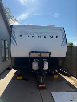 2015 Genesis Supreme 19’ Toy Hauler