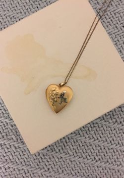 Locket necklace