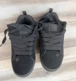 Used DC Shoes All Black