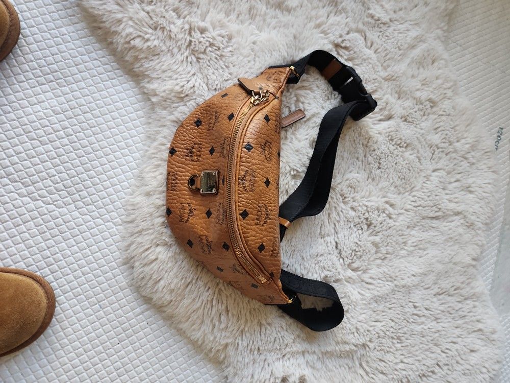 MCM BELT BAG 