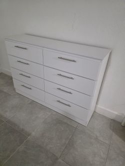 Cómoda Sin Espejo (8 Gavetas)