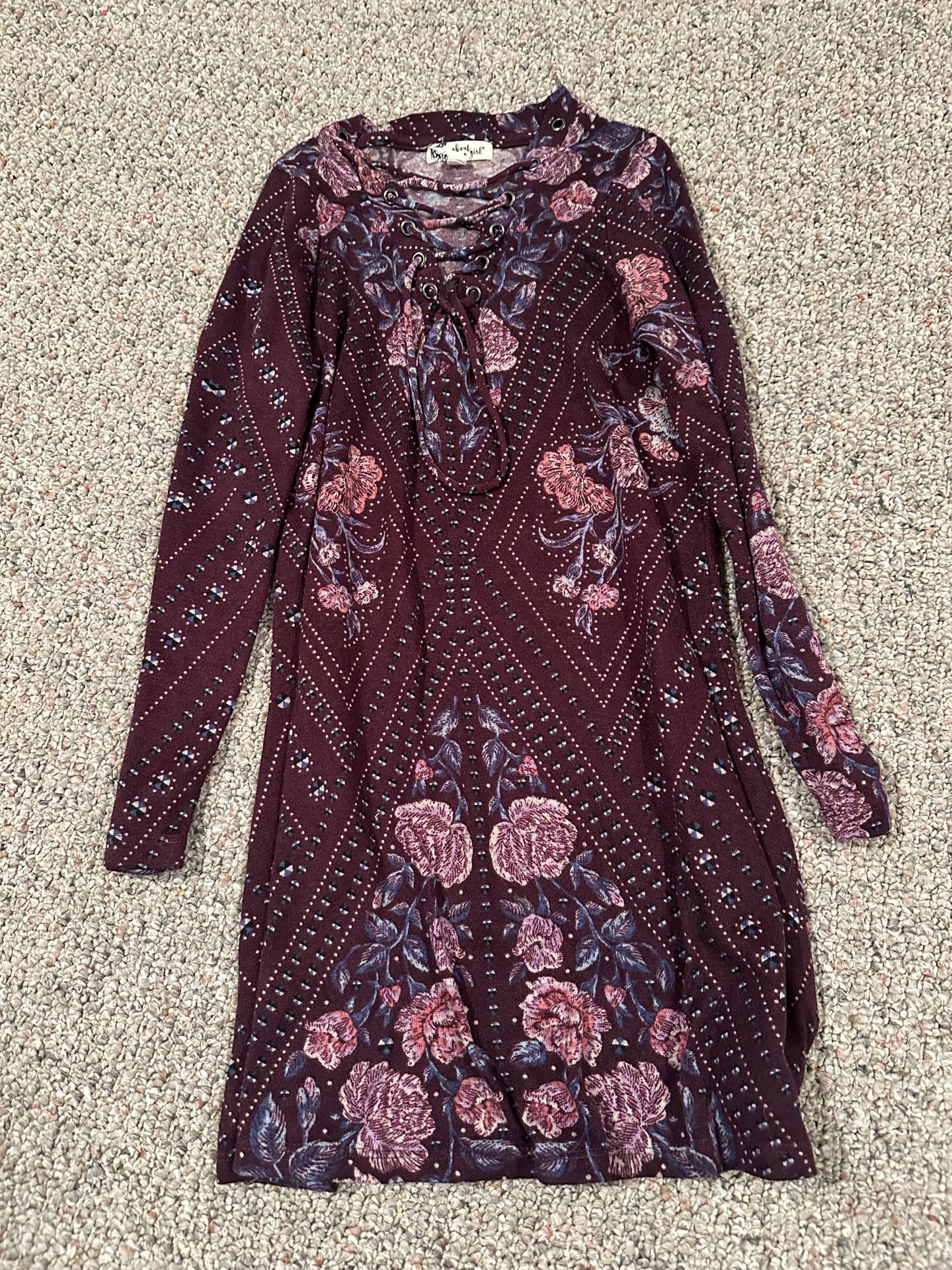 LIKE NEW JUNIORS XS ABOUT A GIRL PLUM DRESS WITH PINK FLOWERS