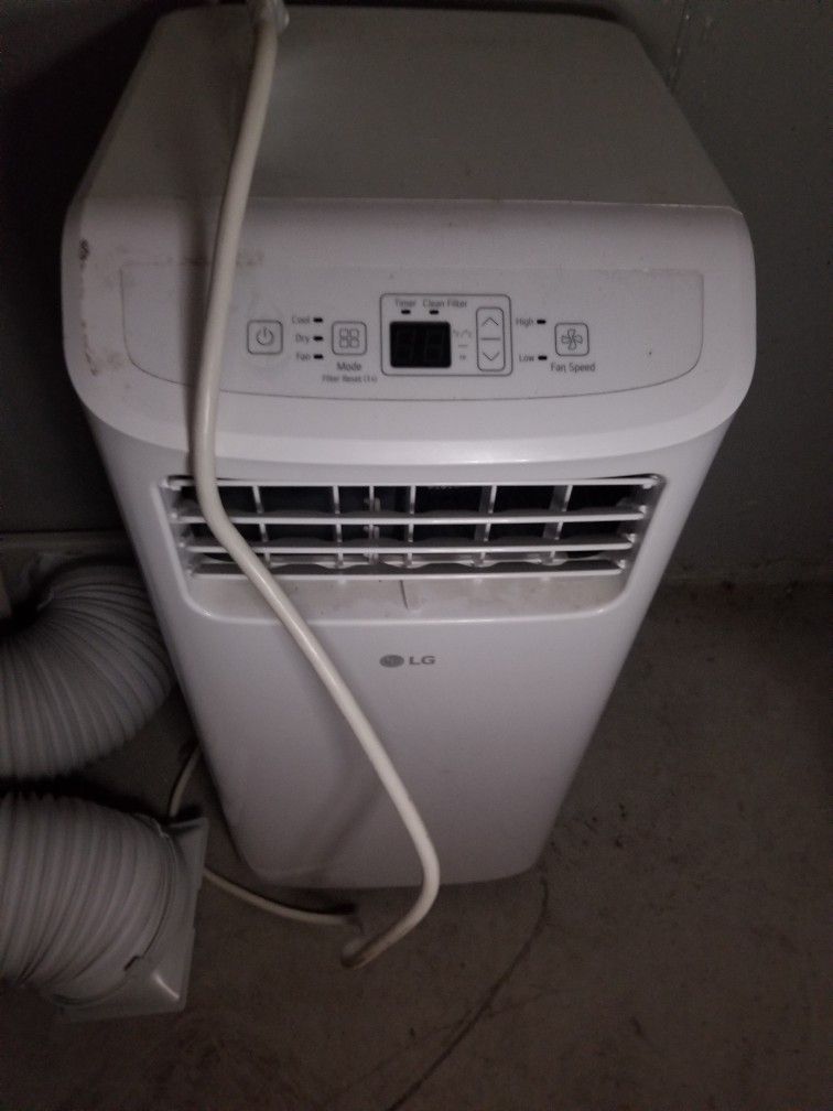 Like New LG AIR CONDITIONING 