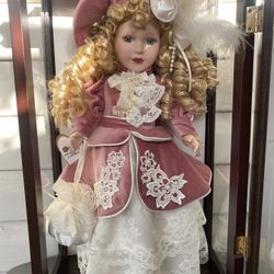 Limited edition 1999 Camellia Gardens Porcelain doll 