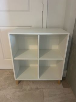 Cabinet with 4 cubbies White