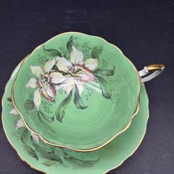 PARAGON DOUBLE WARRANT ORCHID GREEN TEA CUP & SAUCER W/ GOLD RIM ENGLAND
