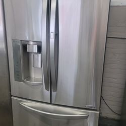 Lg Fridge 33wide 