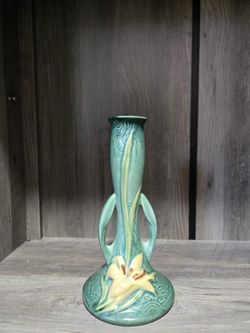 Roseville Zephyr Lily Vase