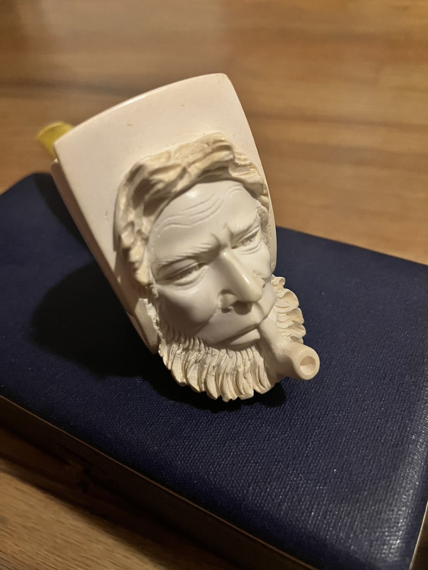 Carved Meerschaum Pipe
