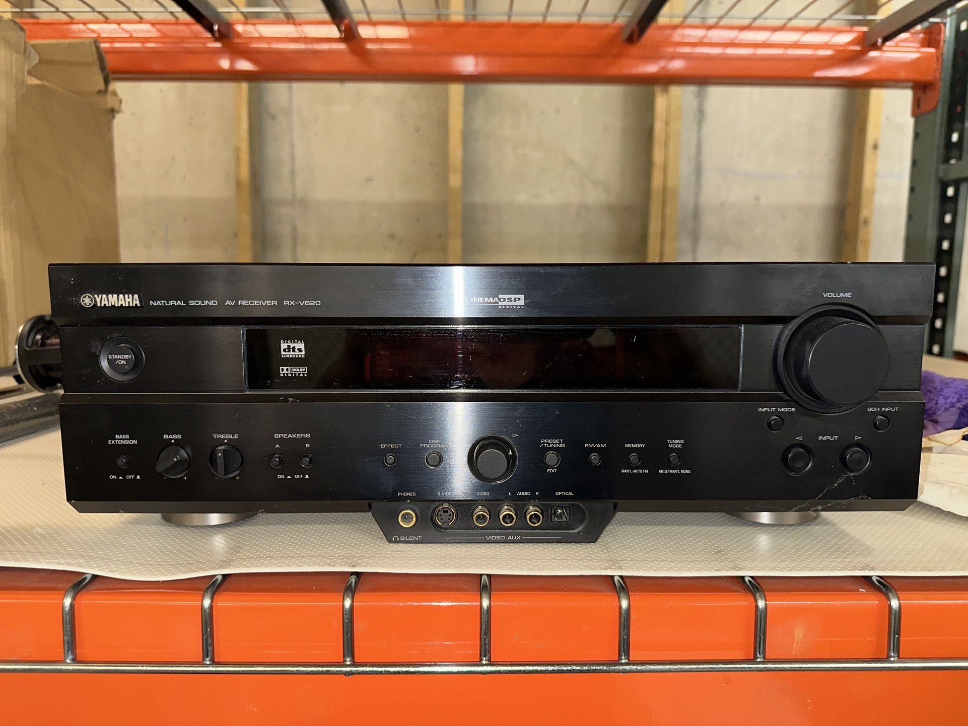 Yamaha 280 Watt RX V620 Receiver