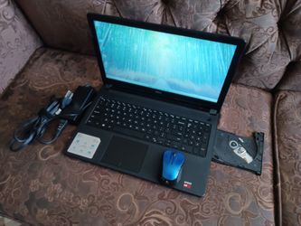 Laptop Dell Inspiron 5555-AMD-8-7410-R5-8gb ram-128gb HD SSD solid-go-od for stud-ents.