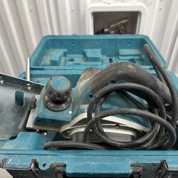 Makita KP0800 3-1/4” Planner With Case