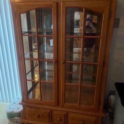 China Cabinet Oak Finish
