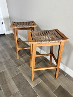 Set of 2 Wood and Wicker Bar Stools