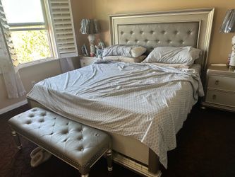 King Size 8-Piece Bedroom Set (Box Spring Included)